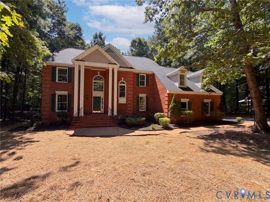 Property photo for 5806 Fox Briar Way, Midlothian, VA