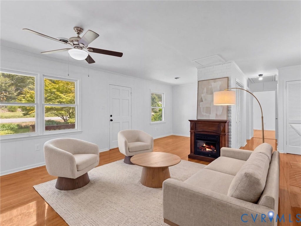 2135 Lakeview Drive, Lake Shawnee, Powhatan, VA 23139 Hardwood flooring, ceiling fan, gas logs