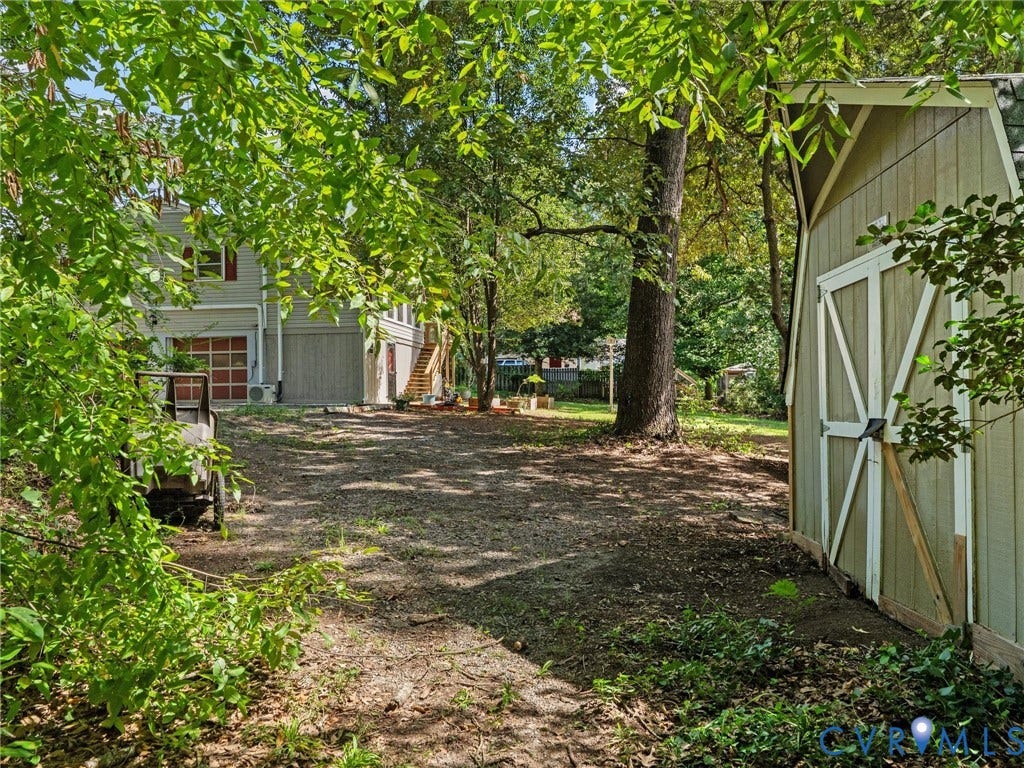 2135 Lakeview Drive, Lake Shawnee, Powhatan, VA 23139 Beautiful, wooded DOUBLE lot!