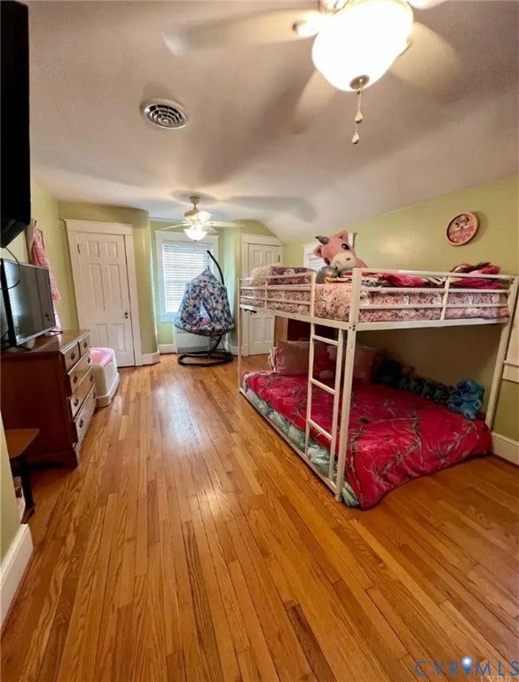 13232 W James Anderson Highway, Courthouse Area, Buckingham, VA 23921 Hardwood flooring, sloped ceiling, ceiling fans with integrated lighting, two panel doors, window with blinds