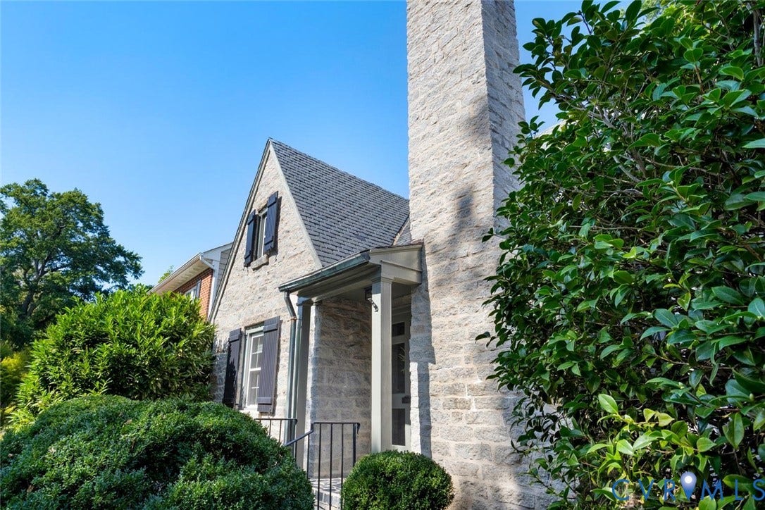 5113 King William Road, Westover Hills, Richmond, VA 23225 Stone exterior with prominent chimney