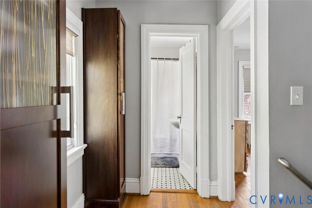 5113 King William Road, Westover Hills, Richmond, VA 23225 Wood-finish flooring with light gray wall paint