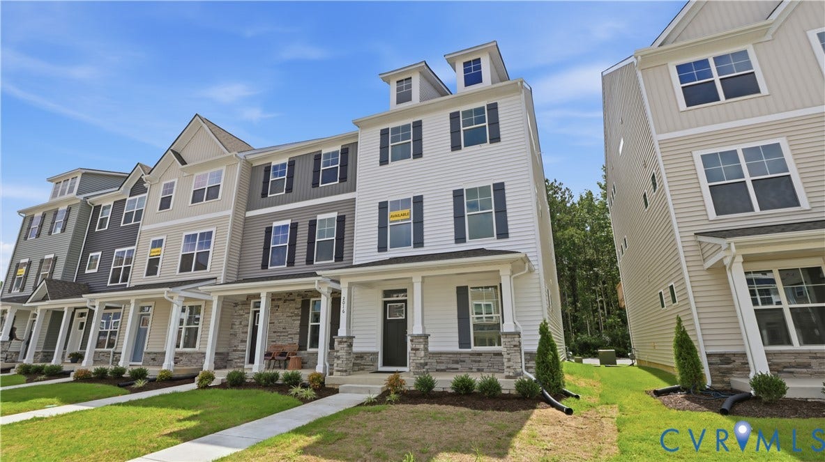 This photo shows a similar floorplan and quality level to Eastwood Homes. Actual design selections and layout may vary.