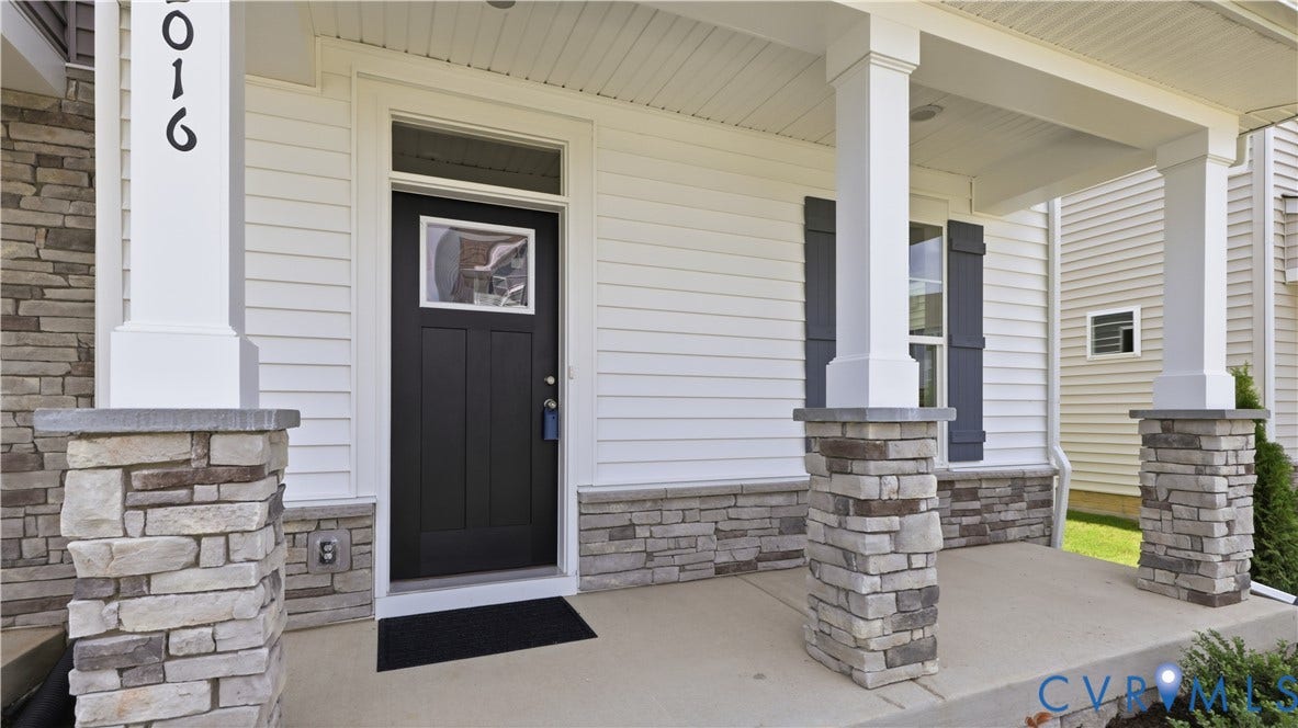 This photo shows a similar floorplan and quality level to Eastwood Homes. Actual design selections and layout may vary.