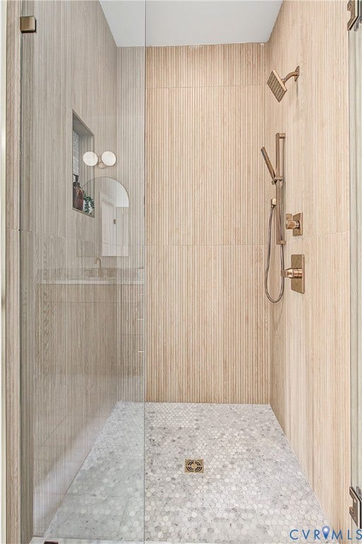 Staged mirror image floorplan by same builder