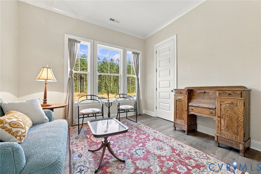 900 Landon Laurel Lane, Landon Village, Midlothian, VA 23114 Bedroom with ensuite bath.