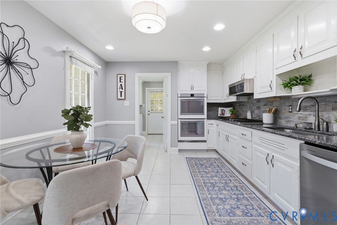 2925 Kenmore Road, Oxford, Richmond, VA 23225 Eat-in Kitchen