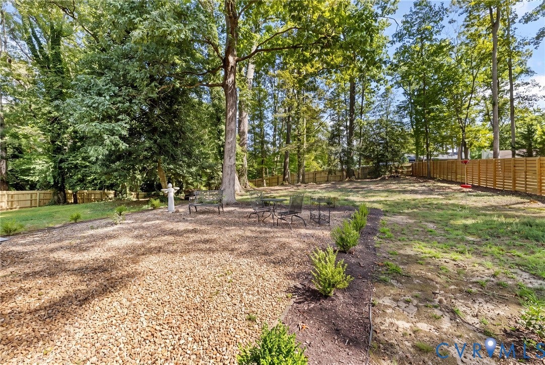 2925 Kenmore Road, Oxford, Richmond, VA 23225 Large Green Space for Outdoor Living & Entertaining