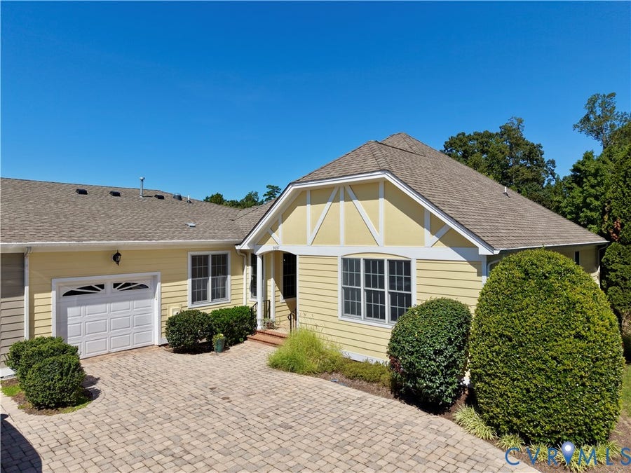 Property photo for 9037 Amberhill Loop, Chesterfield, VA