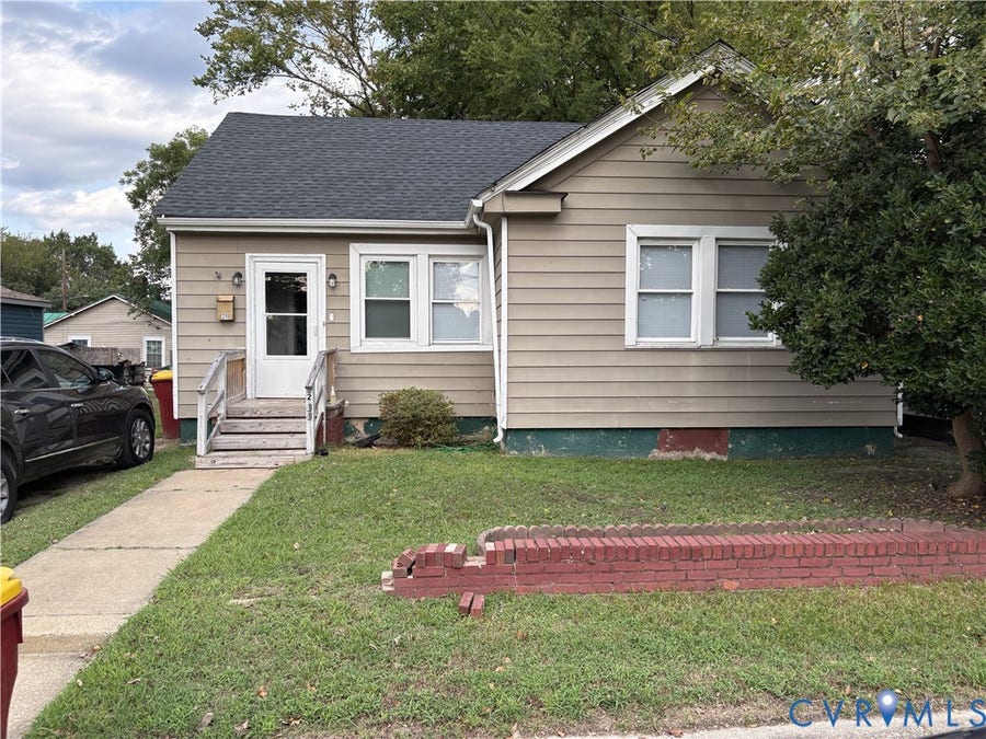 Property photo for 211 N Crater Road, Petersburg, VA