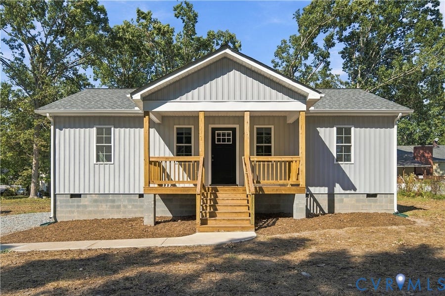 Property photo for 604 Luke Street, Blackstone, VA