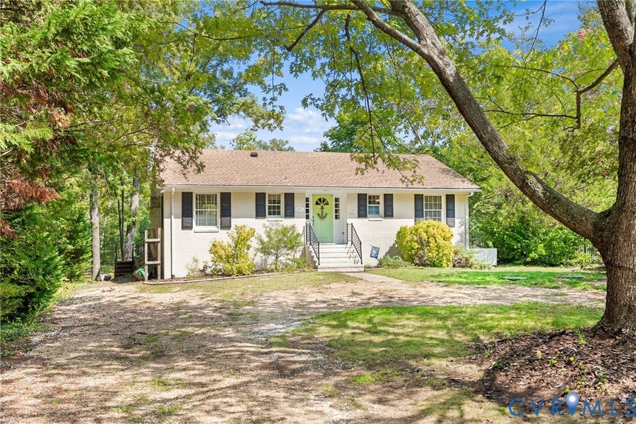 Property photo for 441 Knapp Street, Urbanna, VA
