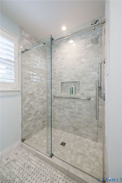 513 St Albans Way, Richmond, VA 23229 Primary bath