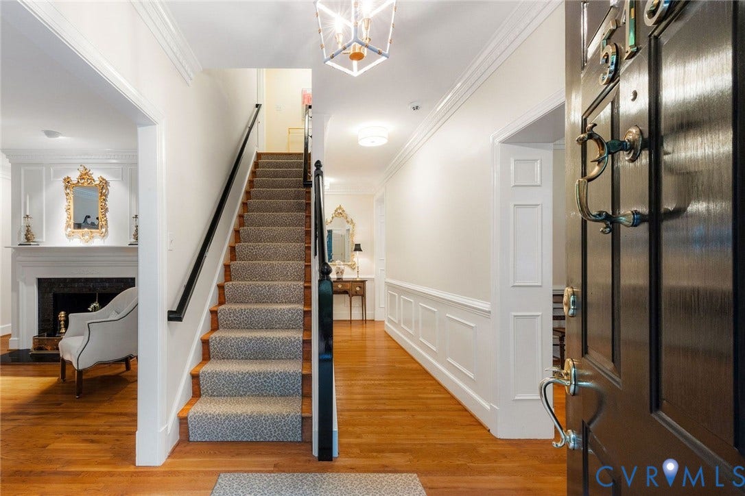 513 St Albans Way, Richmond, VA 23229 Decorative molding and dentil crown molding are interior highlights