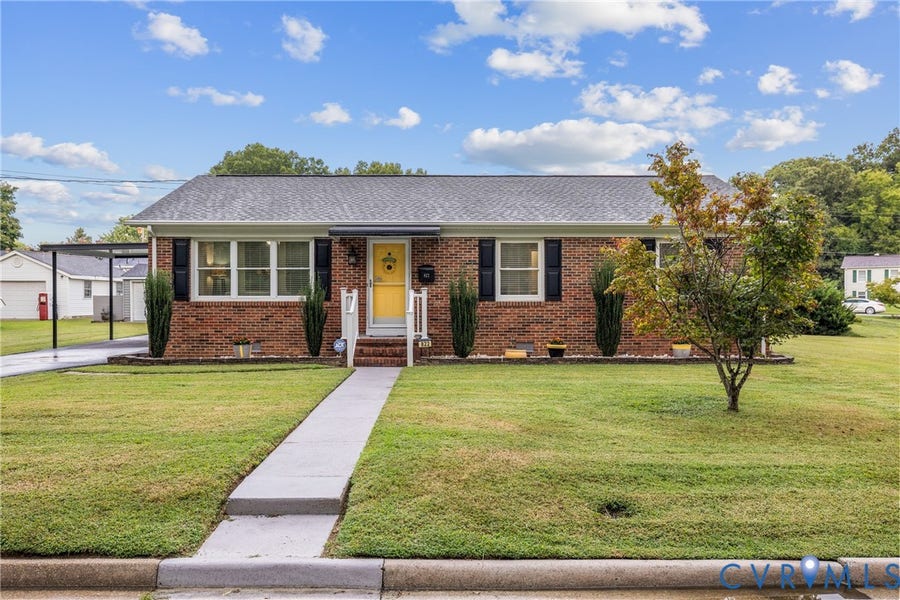 Property photo for 822 Old Town Drive, Colonial Heights, VA