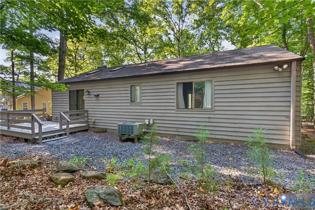 41 Oak Grove Road, Lake Monticello, Palmyra, VA 22963 41 Oak Grove Road, Lake Monticello, Palmyra, VA 22963