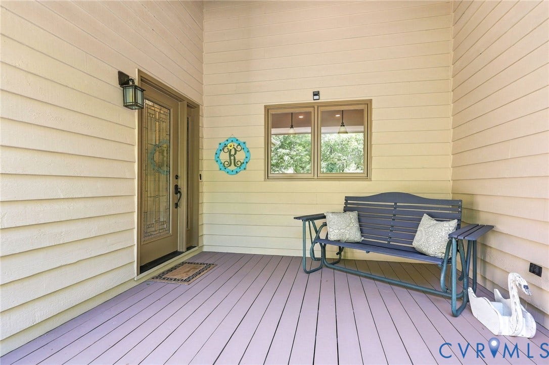 13701 Harbourwood Road, Harbourwood, Midlothian, VA 23112 Nice front porch for greeting your guests, or relaxing and waving to neighbors.