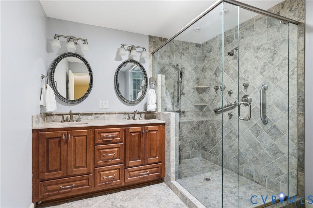 13701 Harbourwood Road, Harbourwood, Midlothian, VA 23112 Beautifully updated!