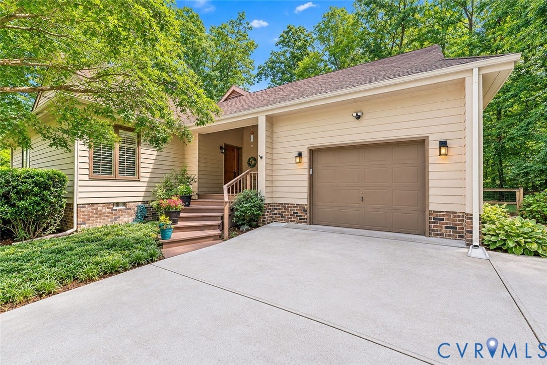 13701 Harbourwood Road, Harbourwood, Midlothian, VA 23112 13701 Harbourwood Road, Harbourwood, Midlothian, VA 23112