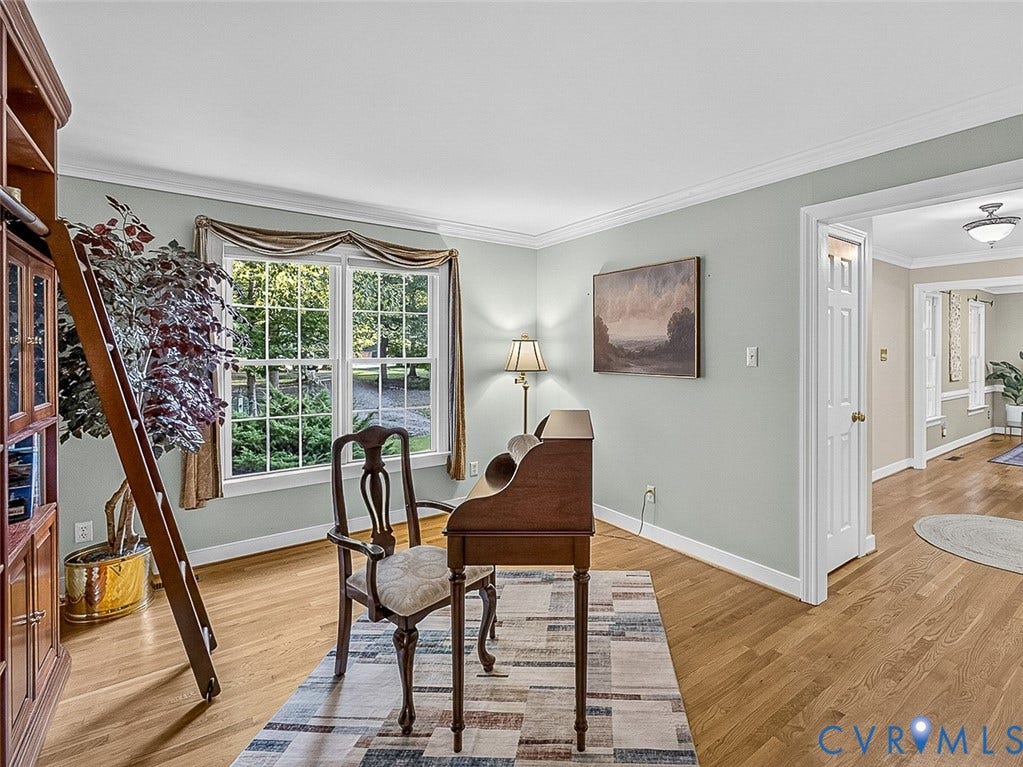4013 Tweedsmuir Road, Moseley, VA 23120 bright light, Hardwood floors, crown molding