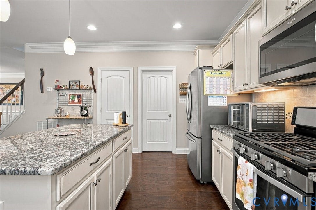 6809 Sir Galahad Court, Henrico, VA 23231 6809 Sir Galahad Court, Henrico, VA 23231