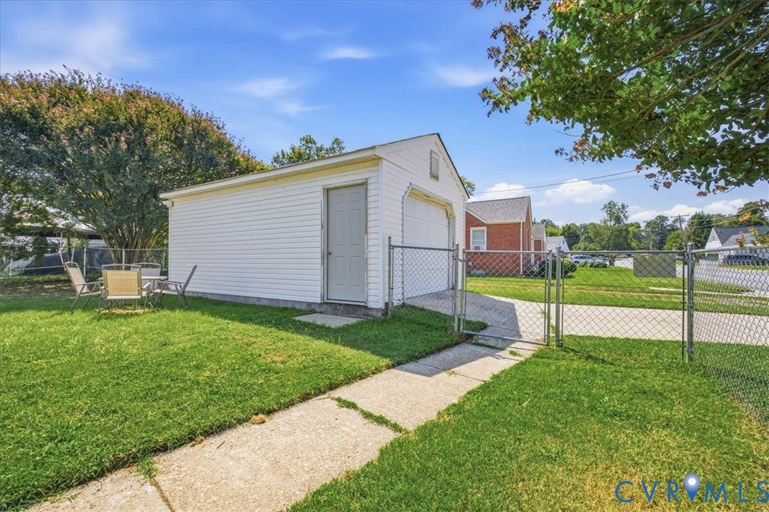 216 Conduit Road, Riverside Park, Colonial Heights, VA 23834 Detached garage