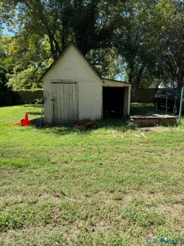 2109 Parkside Avenue, Lakeside, Henrico, VA 23228 Gable-roof storage shed with an attached open-sided lean-to
