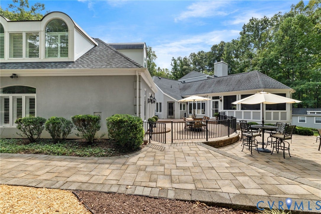 17 Quail Run Drive, Manakin Sabot, VA 23103 Large terrace overlooking hole #3 of Manakin course
