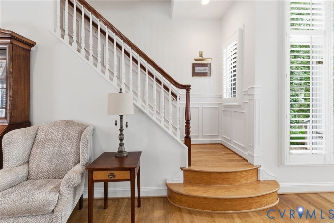 17 Quail Run Drive, Manakin Sabot, VA 23103 Stairs to Primary Suite