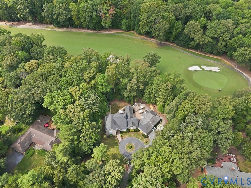 17 Quail Run Drive, Manakin Sabot, VA 23103 17 Quail Run sits beside the third hole of the Manakin Course at Hermitage Country Club