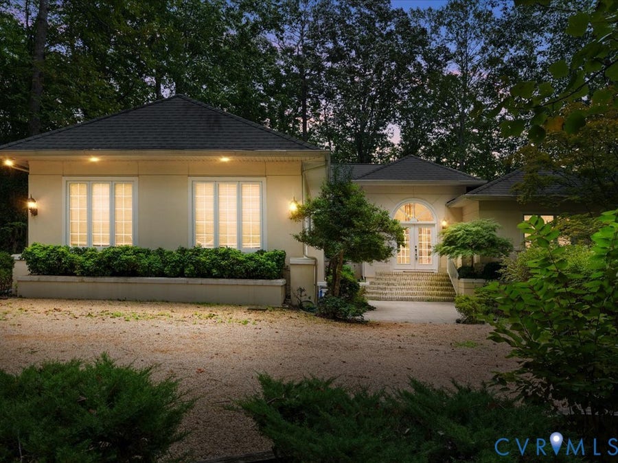 Property photo for 147 Oyster Cove Landing, Hartfield, VA