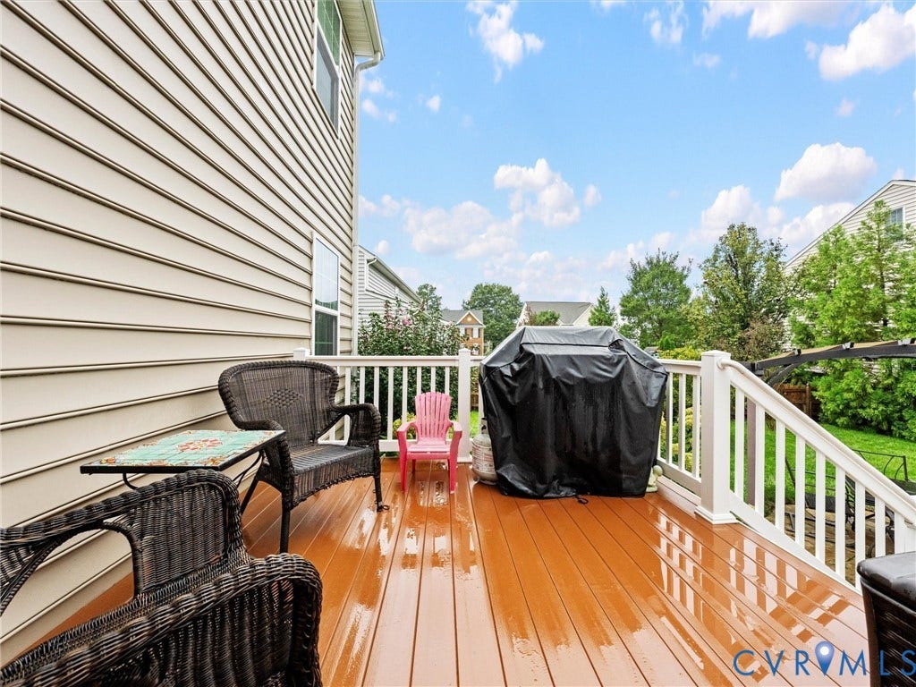 9990 Orchard Meadow Road, Mechanicsville, VA 23116 Outdoor deck with wood-finish flooring and white railings