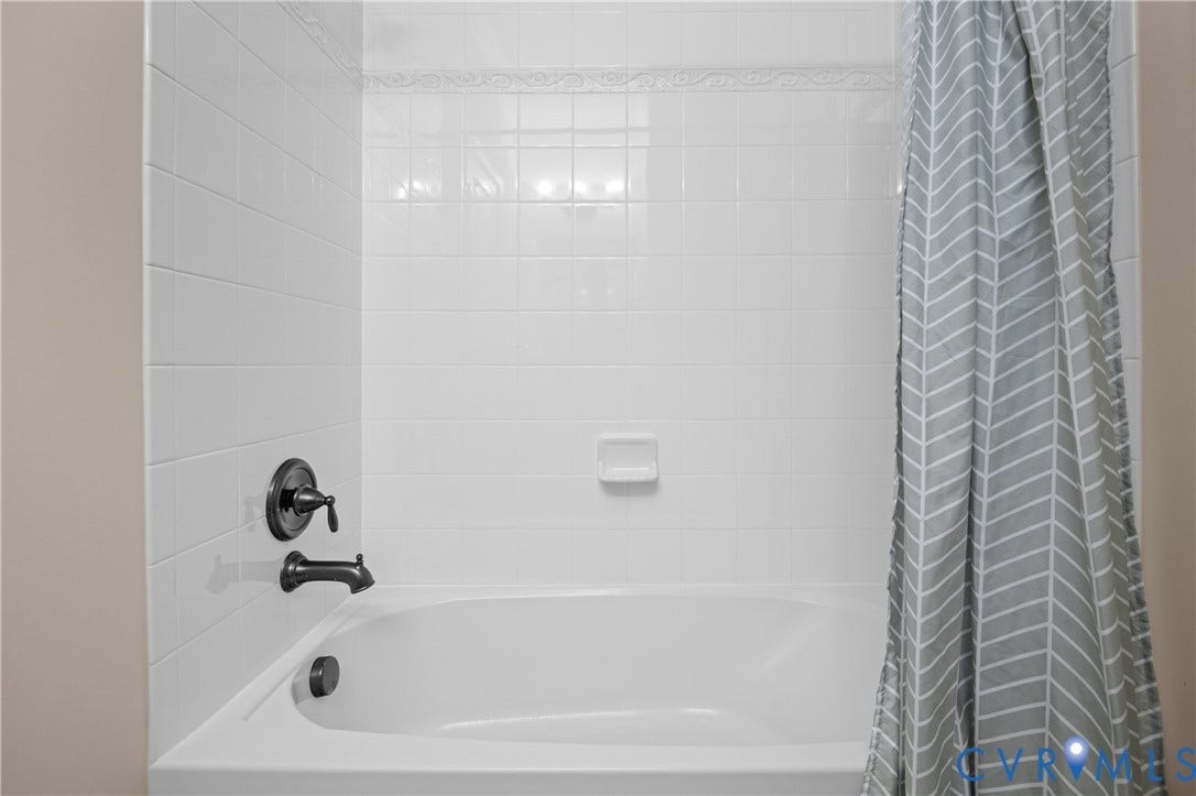 121 Siena Lane, Glen Allen, VA 23059 121 Siena Lane, Glen Allen, VA 23059