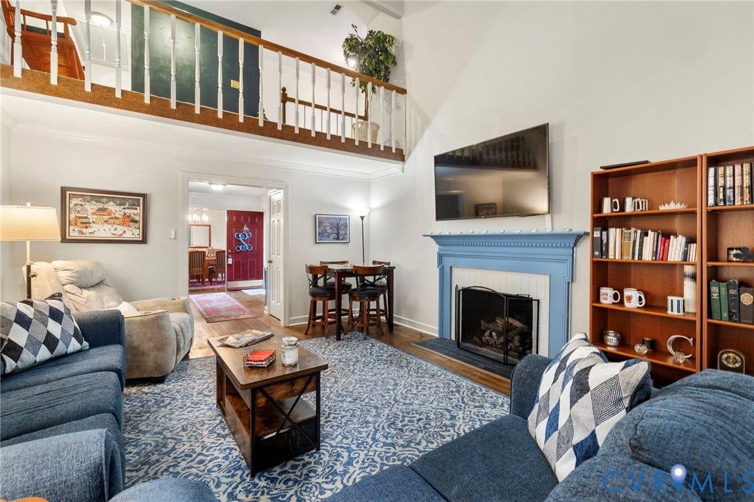 11805 Bedfordshire Square, Henrico, VA 23238 Vaulted ceiling, open loft area with wood railing, fireplace with mantel/dentil molding