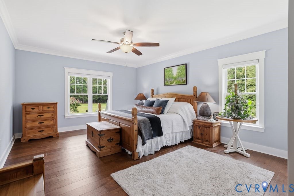 13114 Spring Road, Barr Brook Farms, Rockville, VA 23146 Hardwood flooring, crown molding, double windows with trim, and a ceiling fan