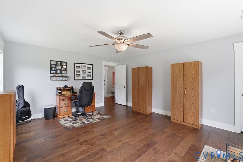 13114 Spring Road, Barr Brook Farms, Rockville, VA 23146 Wood-finish flooring, light gray walls, built-in ceiling fan, and white trim