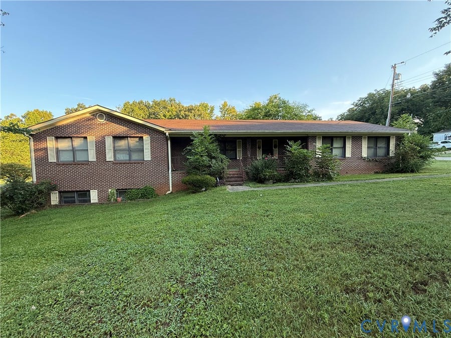 Property photo for 304 W 6th Street, Chase City, VA