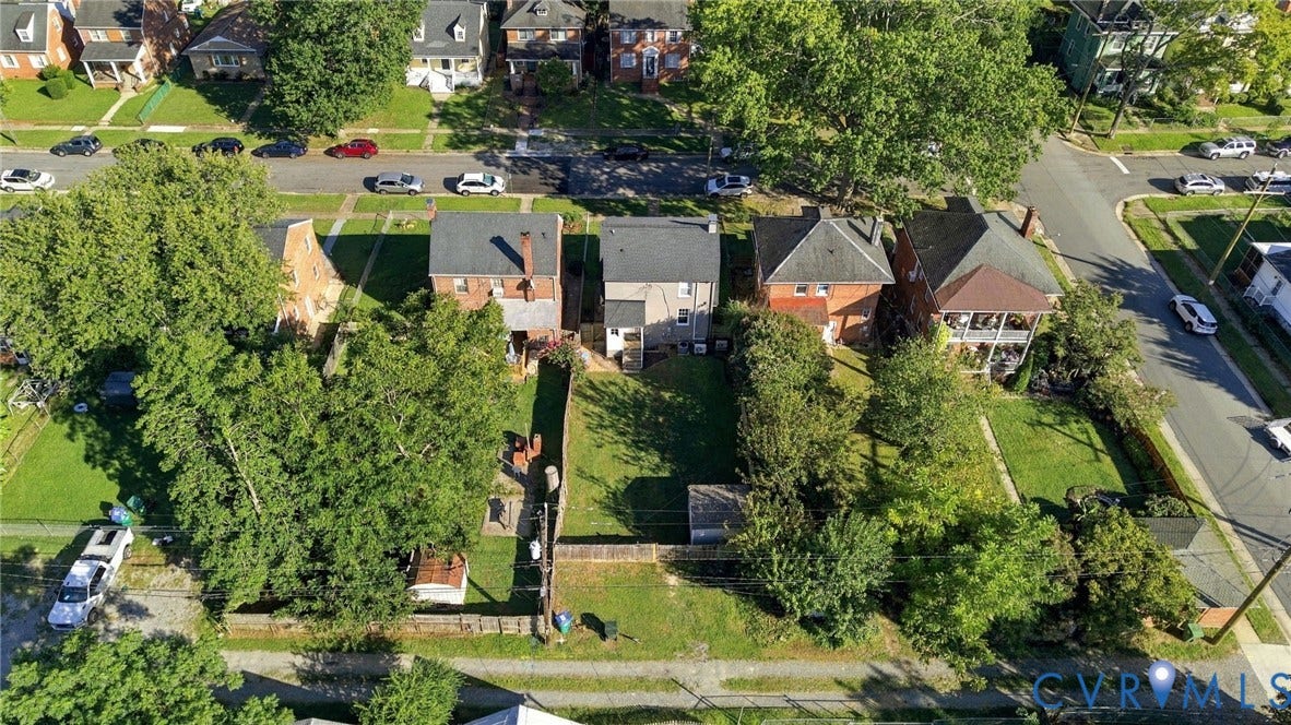 3504 Delaware Avenue, Richmond, VA 23222 Expansive properties featuring mature trees and established landscaping