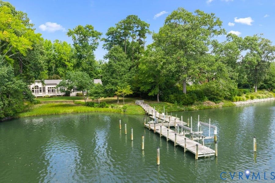 Property photo for 122 Way Point Lane, Kilmarnock, VA