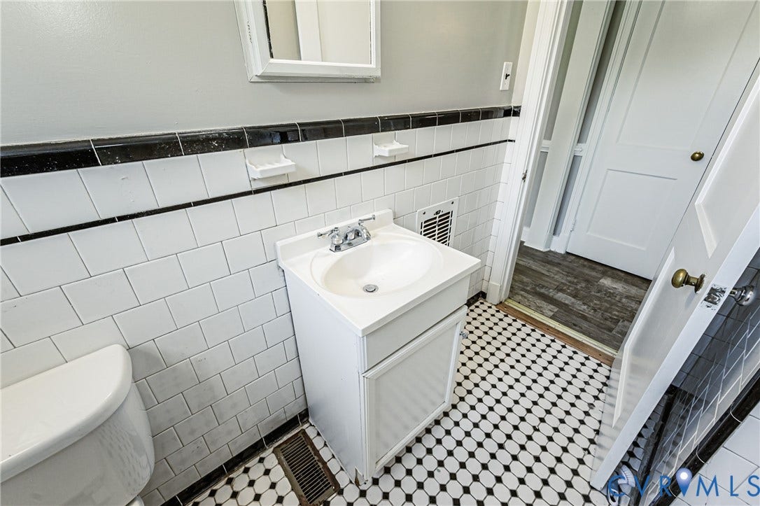 4271 Glasgow Road, Glen Allen, VA 23060
