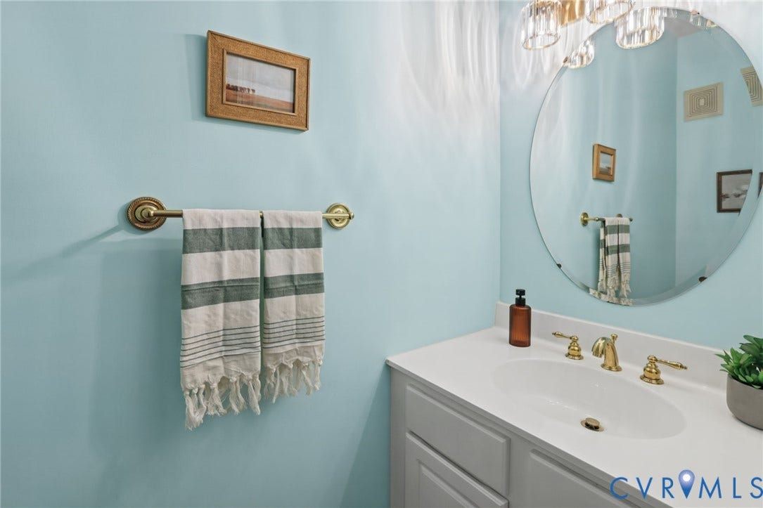 3600 Rivermist Terrace, Midlothian, VA 23113 Powder Room off Foyer