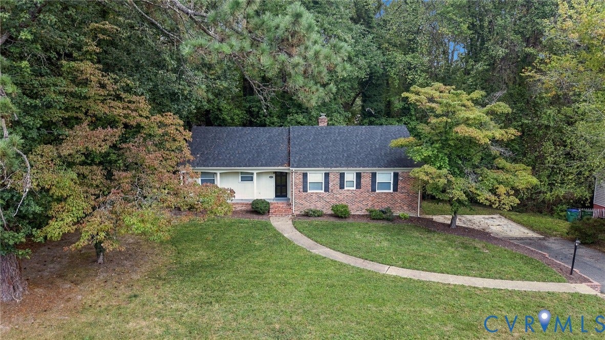 3238 E Weyburn Road, Bon Air, Richmond, VA 23235 Brick exterior with white siding and dark shutters