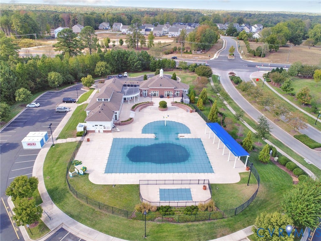 Neighborhood Amenities