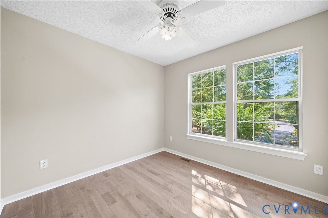 1852 Timberly Waye, Henrico, VA 23238 Light-toned walls complement wood-finish flooring