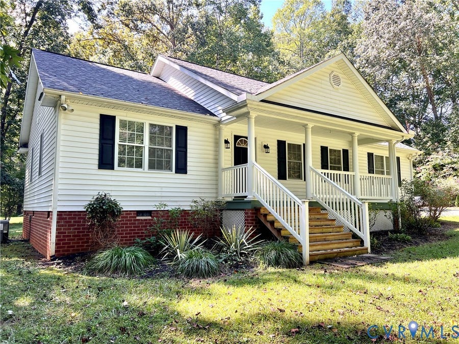 Property photo for 9880 Knobs Hill Lane, Amelia Courthouse, VA