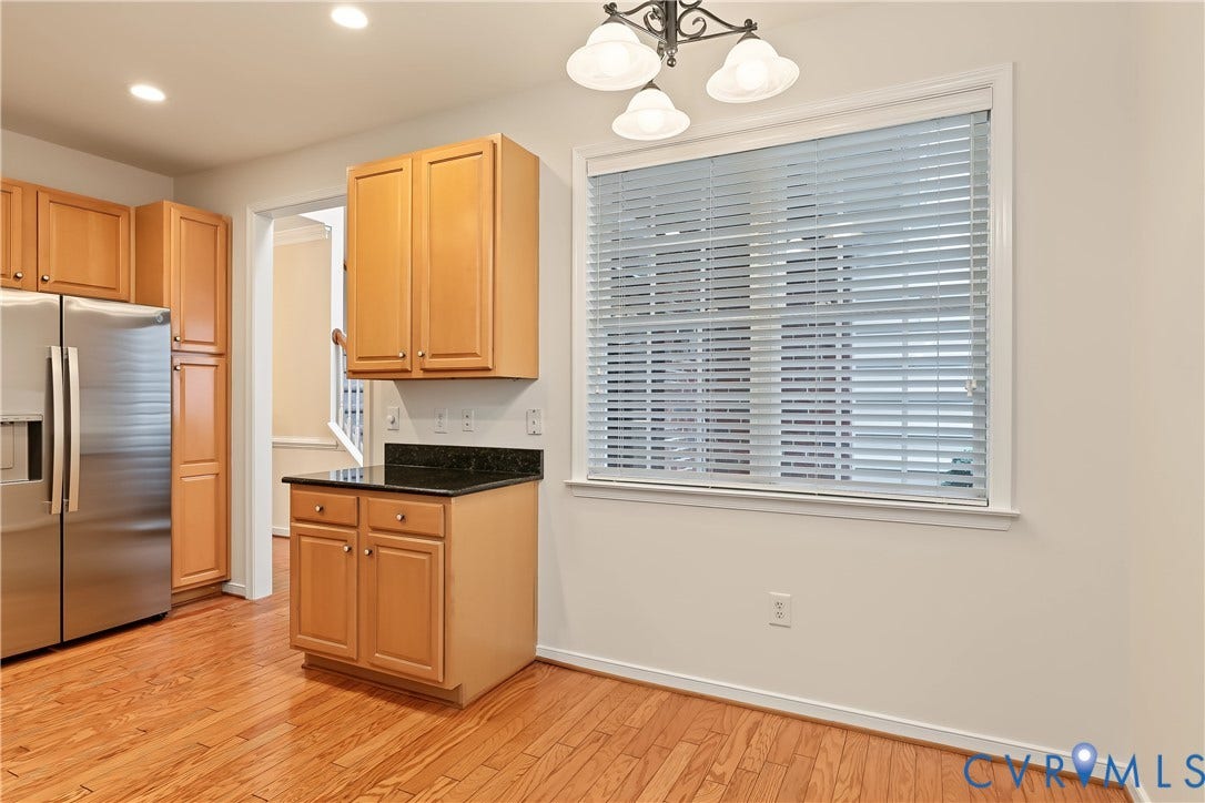 Eat-In Kitchen