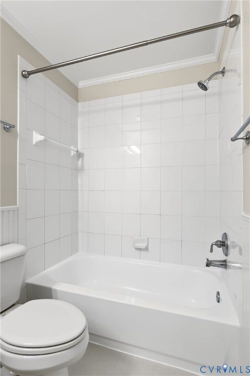 2nd Floor Full Bathroom Featuring Shower/Tub Combo.