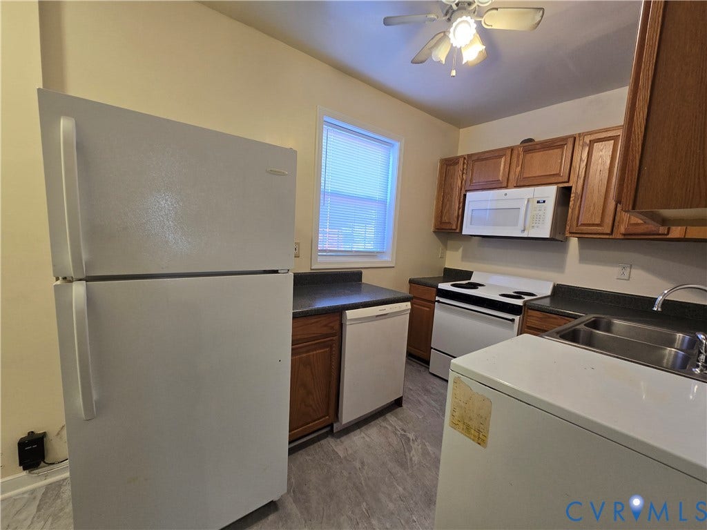 114 S Addison Street, #Lower, Richmond, VA 23220 Fully equipped kitchen
