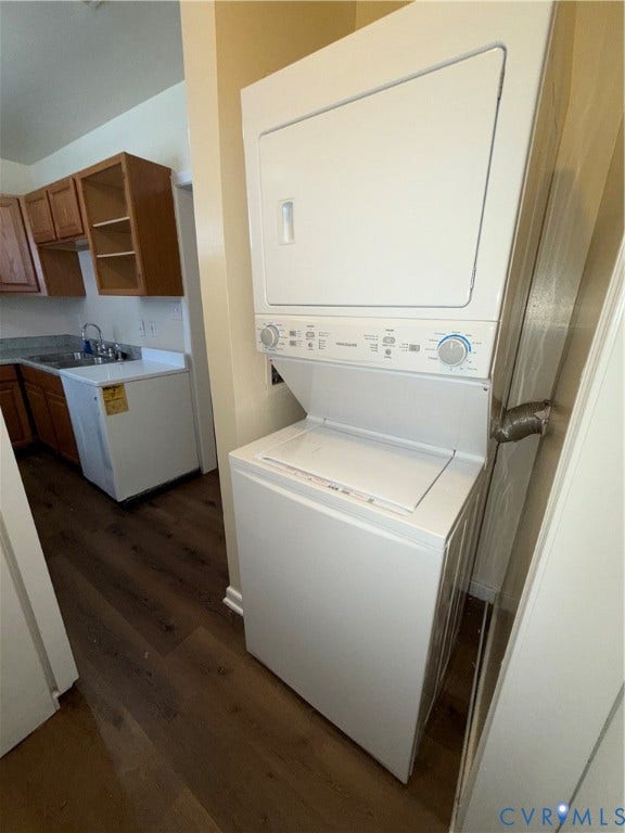 114 S Addison Street, #Upper, Richmond, VA 23220 Stack washer/dryer included!