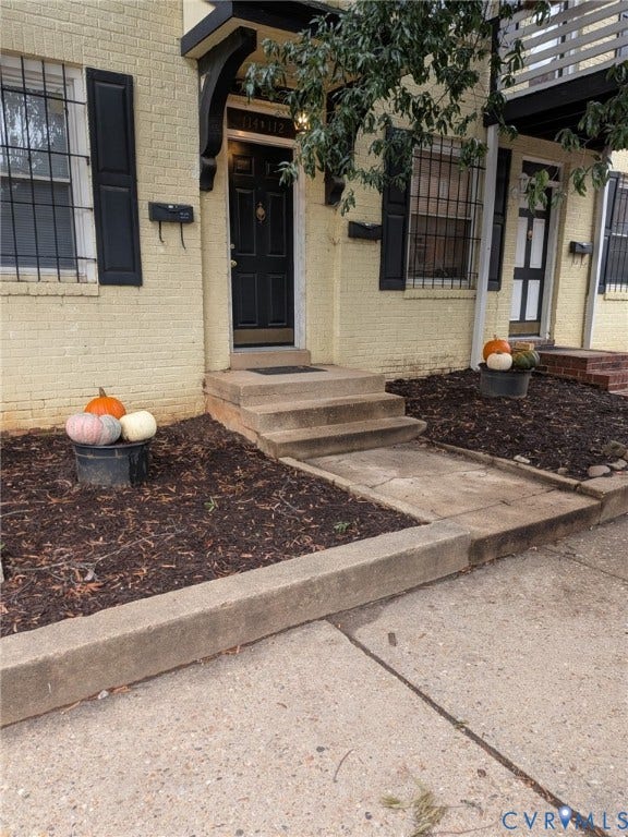 114 S Addison Street, #Upper, Richmond, VA 23220 Entry to upstairs
